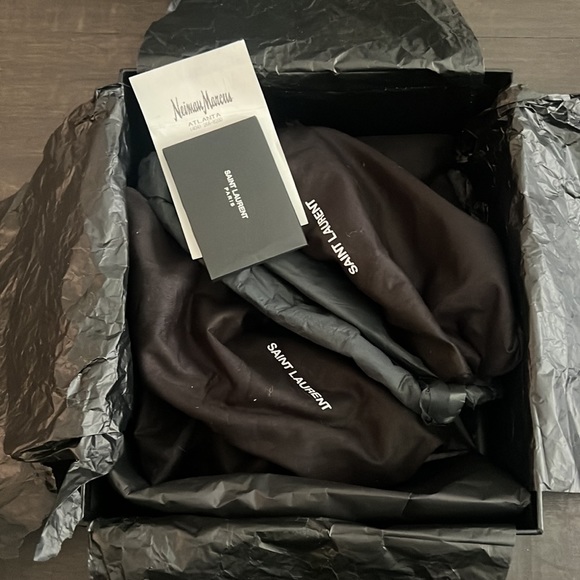 YSL OPYUM SANDALS IN PATENT LEATHER - Picture 5 of 6